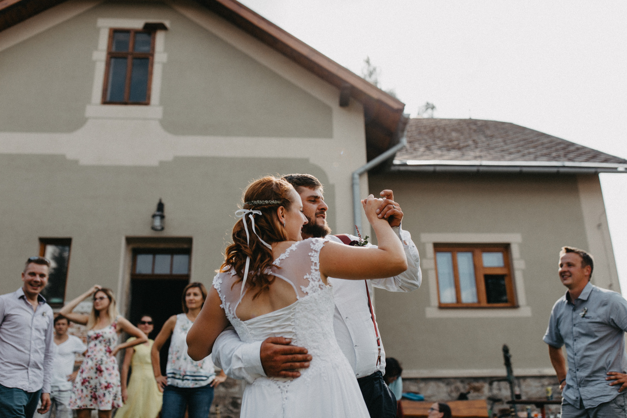 Adélka a Ondra - svatební příběh Na Kolářce Herálec